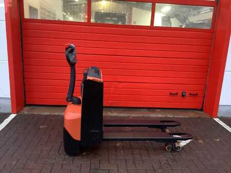 Niederhubwagen  Toyota LWE140 (3)