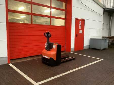 Niederhubwagen  Toyota LWE140 (5)