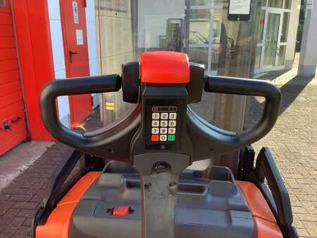 Hochhubwagen  Toyota SWE160 (10)