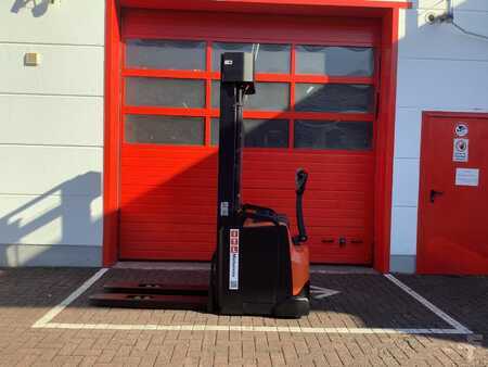 Hochhubwagen  Toyota SWE160 (8)