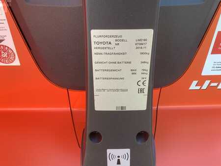 Niederhubwagen  Toyota LWE180 (7)