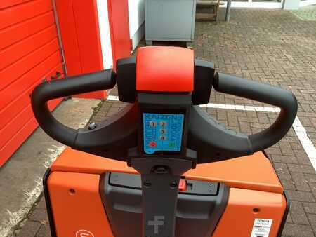 Lavansiirtovaunu 2024  Toyota LWE200 (9)