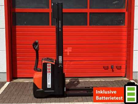 Stacker pedestre 2017  Toyota SWE120L (1)