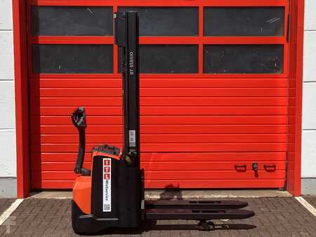 Stacker pedestre 2017  Toyota SWE120L (3)