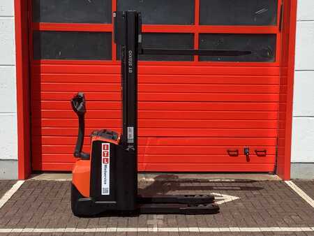 Stacker pedestre 2017  Toyota SWE120L (4)
