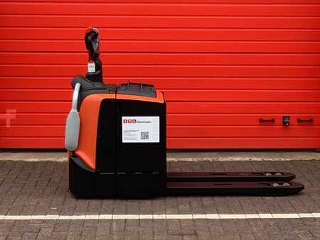 Niederhubwagen  Toyota LPE250 (2)