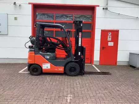 LPG VZV 2025  Toyota 06-8FG18F (1)