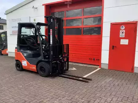 LPG VZV 2025  Toyota 06-8FG18F (4)