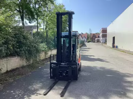 Treibgasstapler  Toyota 06-8FG30F (2)