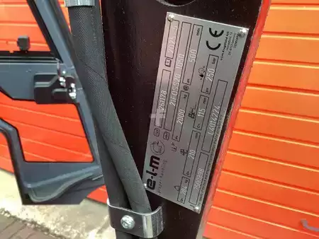 Chariots électriques à 4 roues 2025  Toyota 8FBM18T (10)