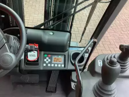 Chariots électriques à 4 roues 2025  Toyota 8FBM18T (9)