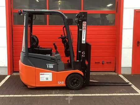 Chariots électriques à 3 roues 2015  Toyota 7FBEST15 (2)