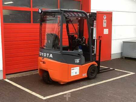 Chariots électriques à 3 roues 2015  Toyota 7FBEST15 (5)