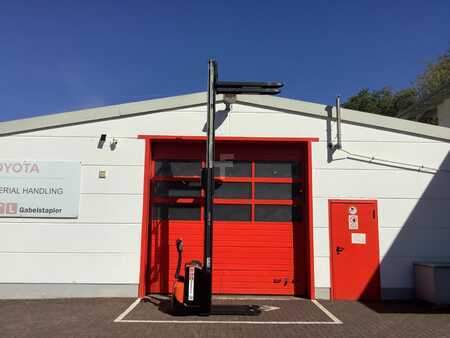 Hochhubwagen  Toyota SWE140 (3)