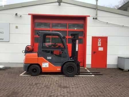 Gas gaffeltruck 2019  Toyota 06-8FGJF35 (1)