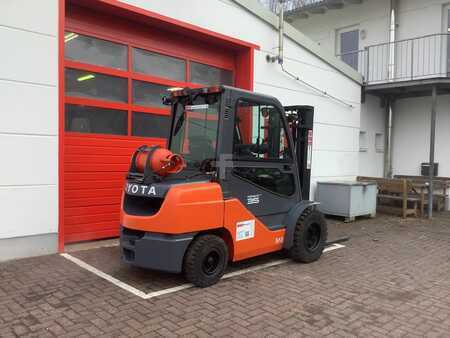 Gas gaffeltruck 2019  Toyota 06-8FGJF35 (6)