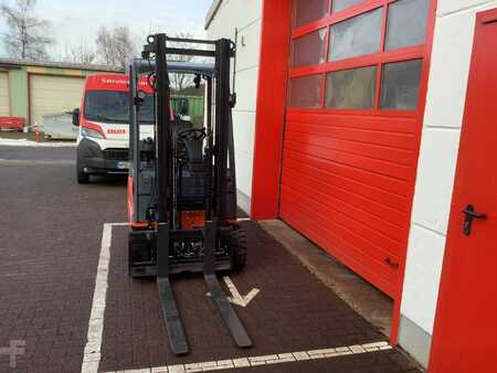 Eléctrica de 3 ruedas 2020  Toyota 8FBEK16T (7)