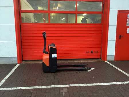 Niederhubwagen  Toyota LWE140 (2)