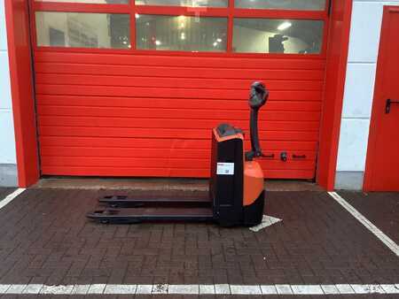 Niederhubwagen  Toyota LWE140 (7)