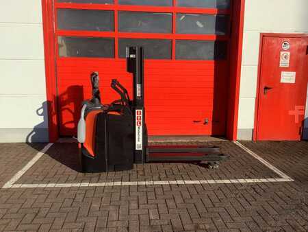 Hochhubwagen  Toyota SPE200D (3)