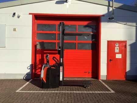 Hochhubwagen  Toyota SPE200D (4)