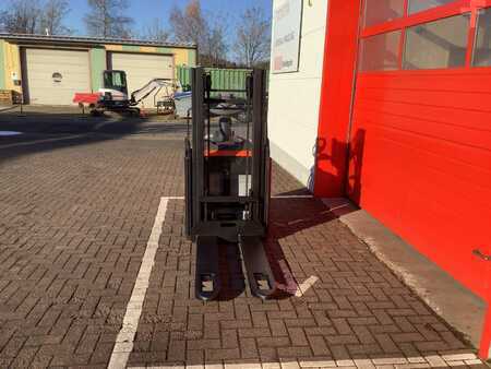 Hochhubwagen  Toyota SPE200D (5)