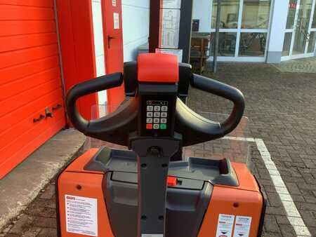 Hochhubwagen  Toyota SWE080L (10)