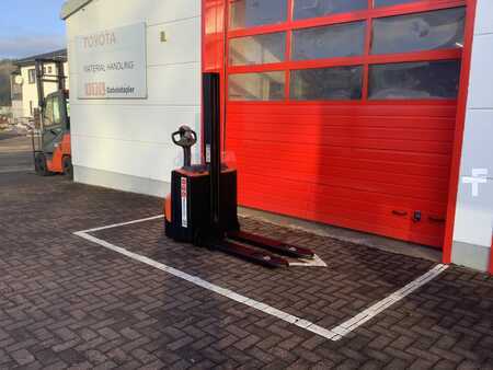 Hochhubwagen  Toyota SWE080L (5)