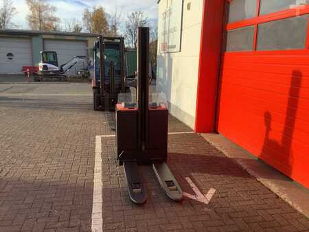 Hochhubwagen  Toyota SWE080L (6)