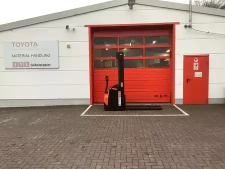 Hochhubwagen 2022 Toyota SWE145 (2)