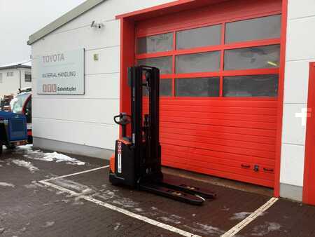 Pallestabler 2020  Toyota SWE120L (6)