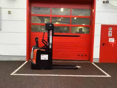 Hochhubwagen 2019 Toyota SPE140L (4)