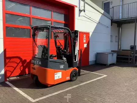 Eléctrica de 3 ruedas 2015  Toyota 7FBEST15 (5)