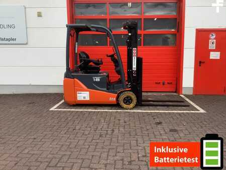 Elektromos 3 kerekű 2019  Toyota 8FBE18T (1)