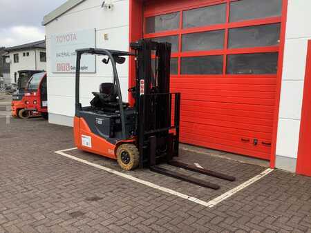 Elektromos 3 kerekű 2019  Toyota 8FBE18T (5)