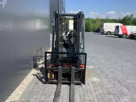 Elektryczne 3-kołowe 2018  Toyota 8FBE15T (5)