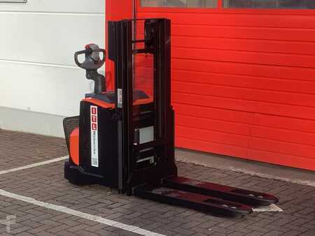 Hochhubwagen  Toyota SWE200D (4)