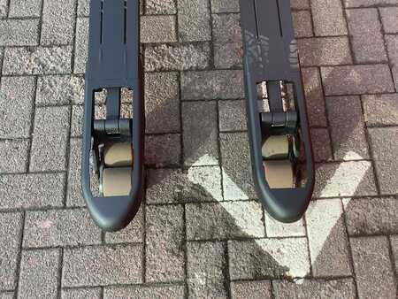 Hochhubwagen  Toyota SWE200D (7)