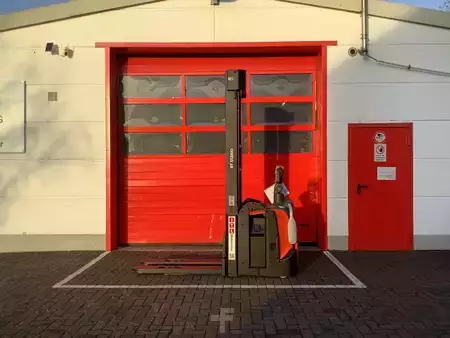 Hochhubwagen 2025  Toyota SPE140L (10)