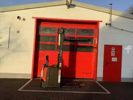 Hochhubwagen 2025 Toyota SPE140L (4)