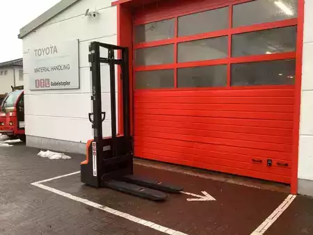 Hochhubwagen 2026  Toyota SHE100 - HH3600 (5)