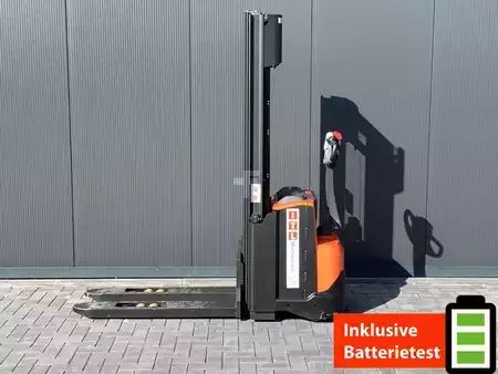 Ledstaplare gå 2021 Toyota SWE140 (1)