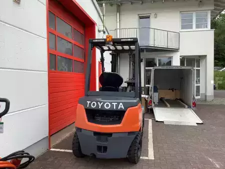 Dieselstapler 2022  Toyota 56-8FD25F (5)