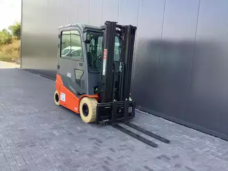 Elektrisk- 4 hjul 2019  Toyota 8FBMT25 (4)
