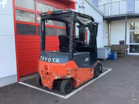 Elektro čtyřkolový VZV 2020  Toyota 8FBMT25-Export (6)
