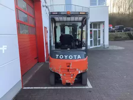 Elektro čtyřkolový VZV 2020  Toyota 8FBMT25-Export (7)