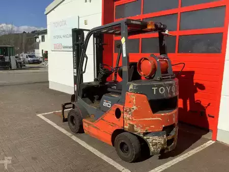 Chariots élévateurs GPL 2023  Toyota 02-8FGF20F-Export (8)