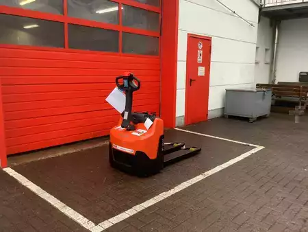 Niederhubwagen 2026 Toyota LWI160 (4)