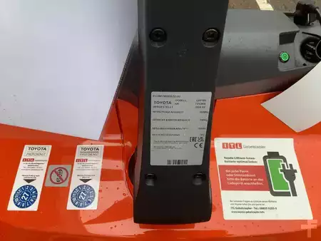 Niederhubwagen 2026  Toyota LWI160 (8)