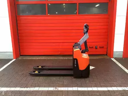 Niederhubwagen 2026  Toyota LWI160 (7)